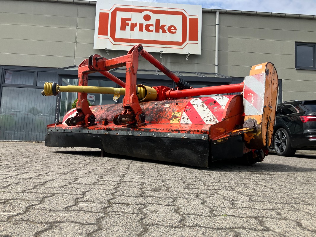 Dücker UM 27 G7 - Gartentechnik + Kommunaltechnik - Mulcher