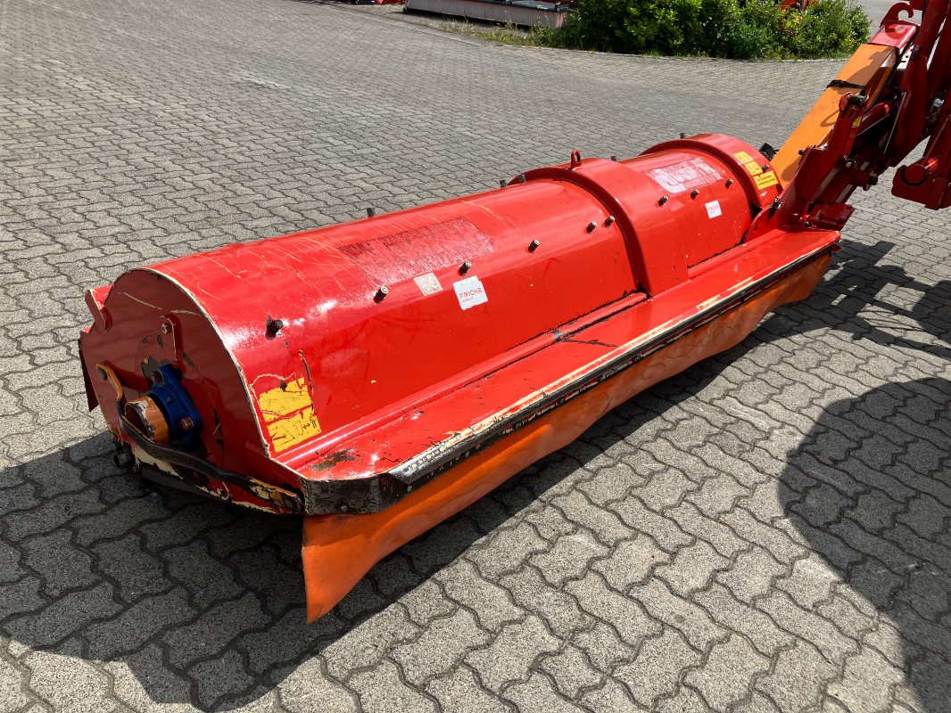 Dücker USM 26 - Gartentechnik + Kommunaltechnik - Mulcher