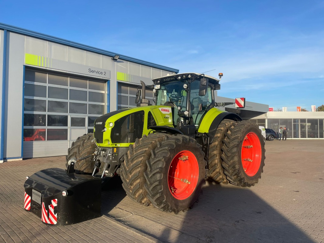 CLAAS Axion 960 **Vorführer** - Tractor