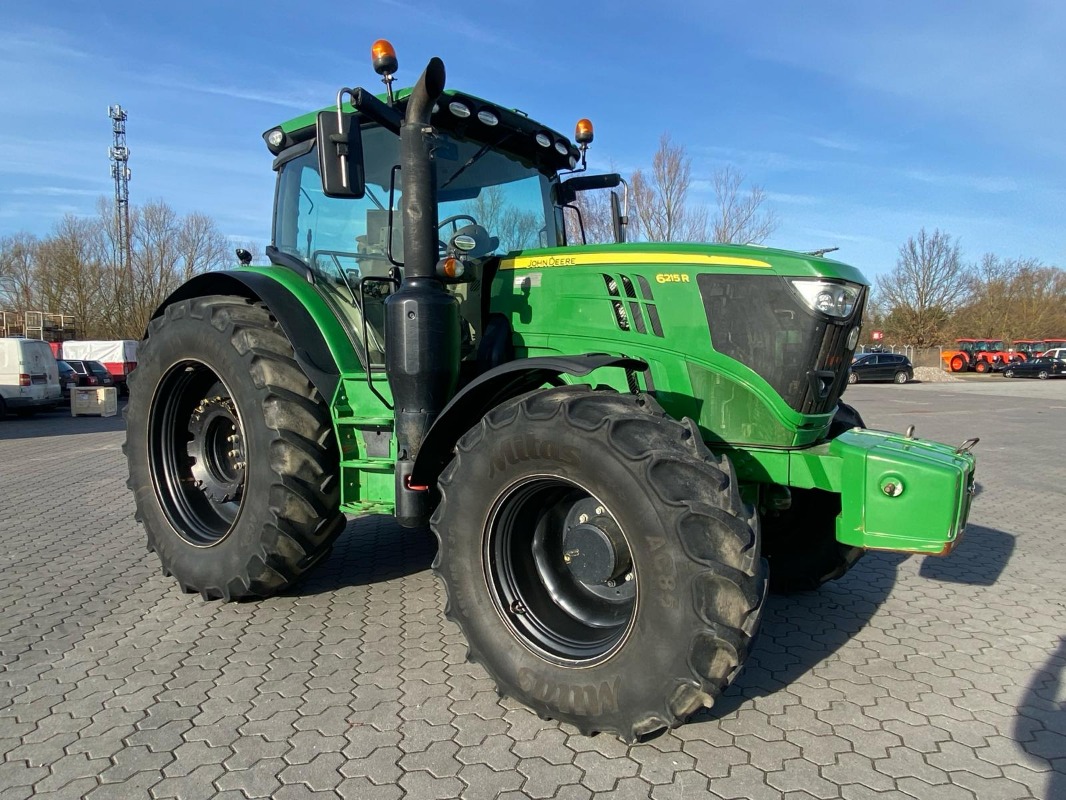 John Deere 6215 R + GPS Starfire 3000 - Tractor