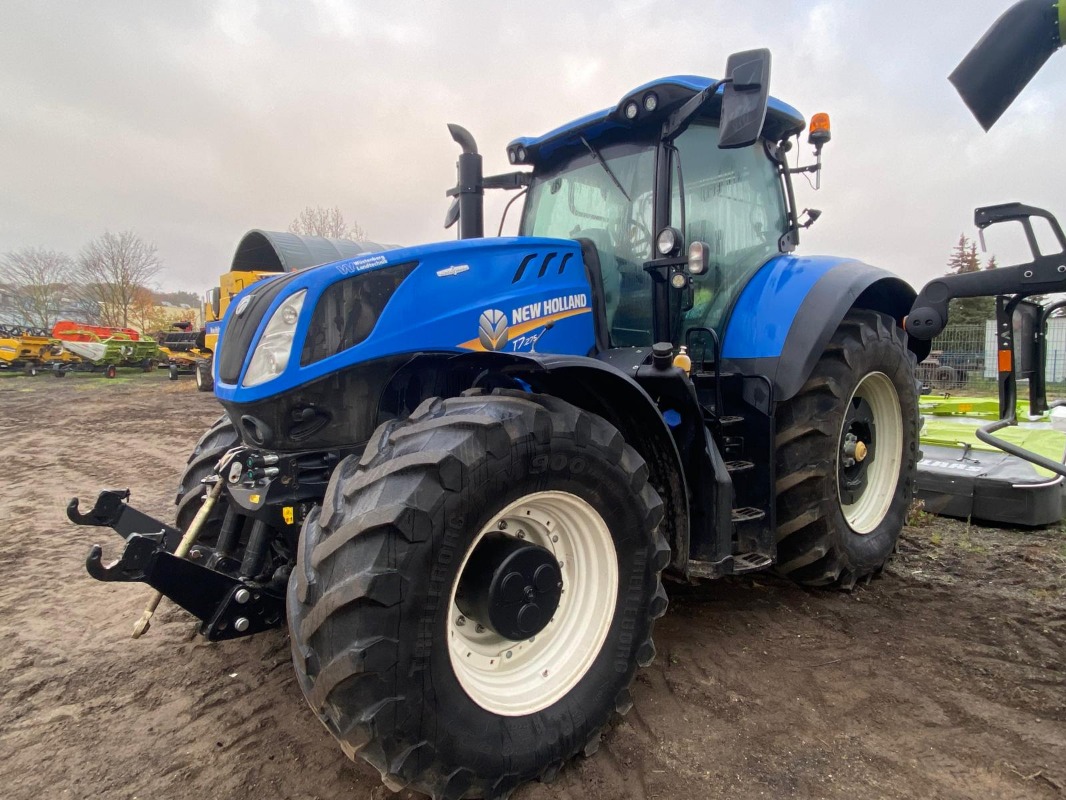 New Holland T 7.275 AutoCommand - Tractor