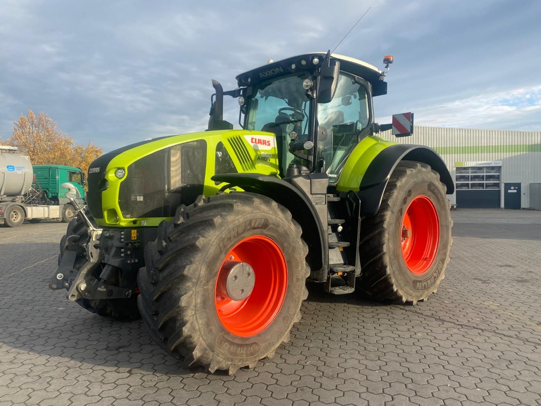 CLAAS Axion 960 Cmatic + GPS RTK - Tractor