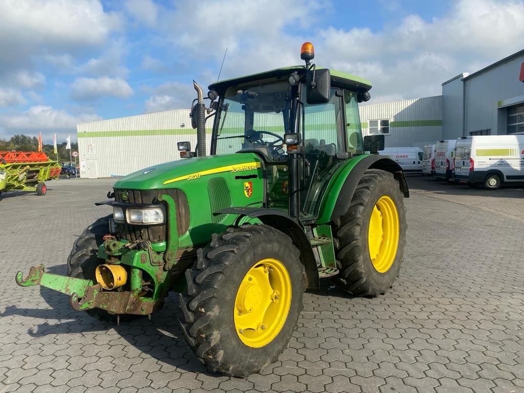 John Deere 5620 - Ciągnik