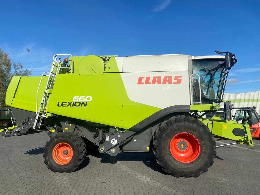 CLAAS Lexion 660 - Cosechadora