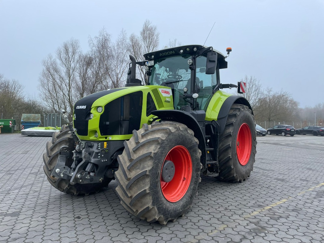 CLAAS Axion 960 **Vorführer** - Tractor