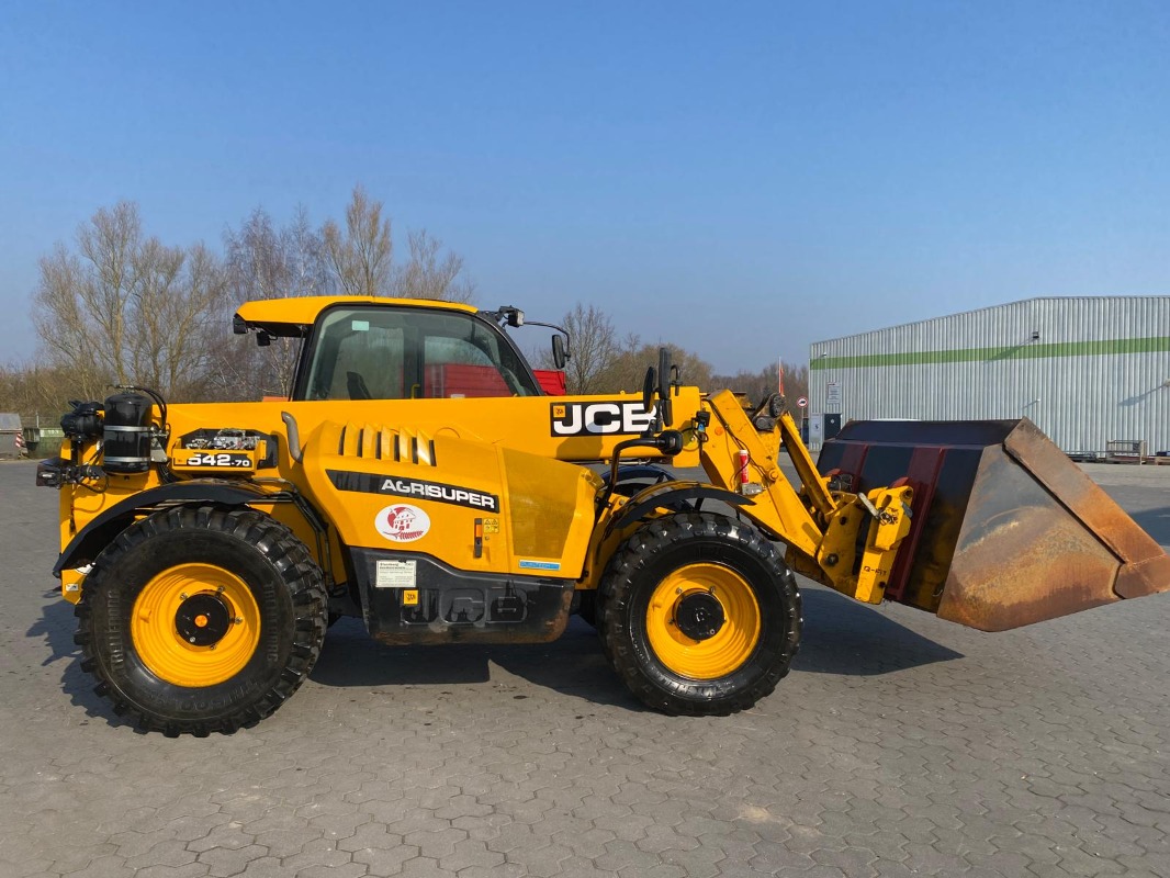 JCB 542-70 Agrisuper - Modell 2020 - Bagger + Lader - Teleskoplader