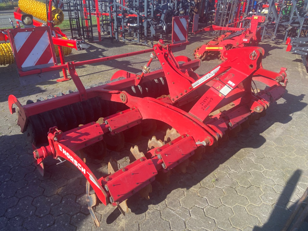 Horsch Joker 3 CT - Soil tillage implement - Short disc harrow