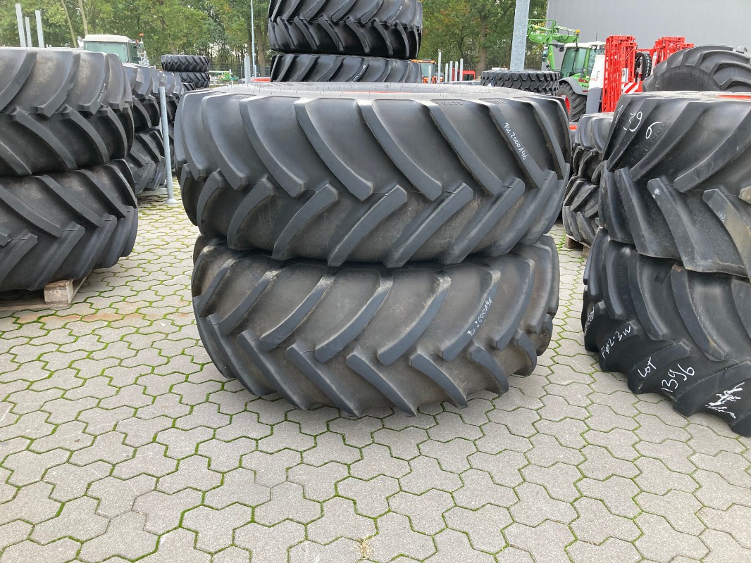 Mitas 2x 680/85R32 - Räder + Reifen + Felgen - Komplettradsatz