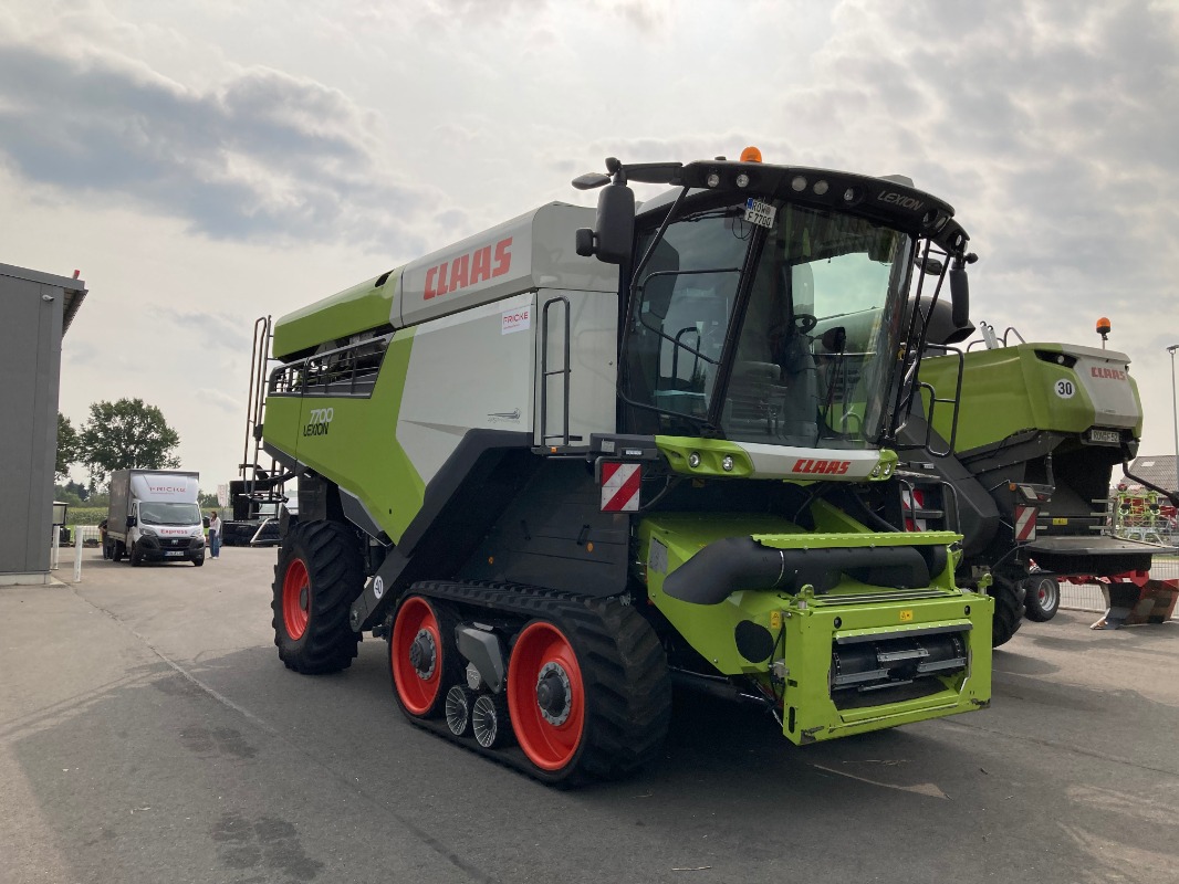 CLAAS Lexion 7700 TT - Mähdrescher