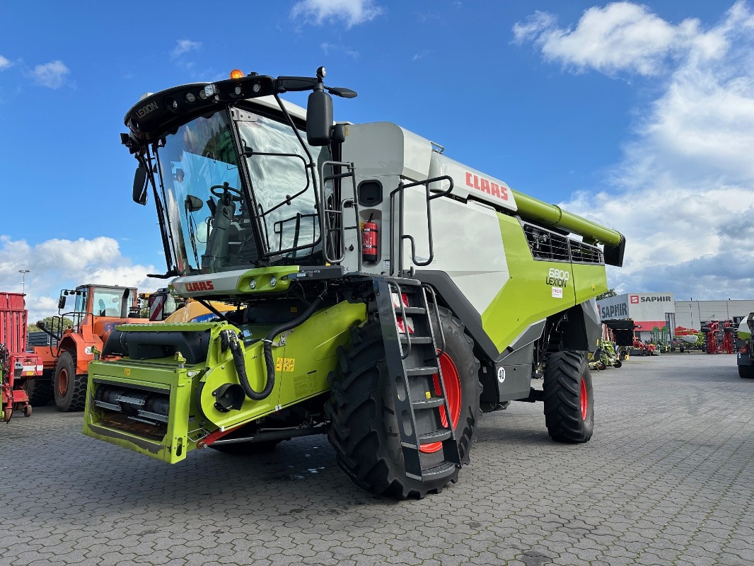 CLAAS Lexion 6800 - Mähdrescher