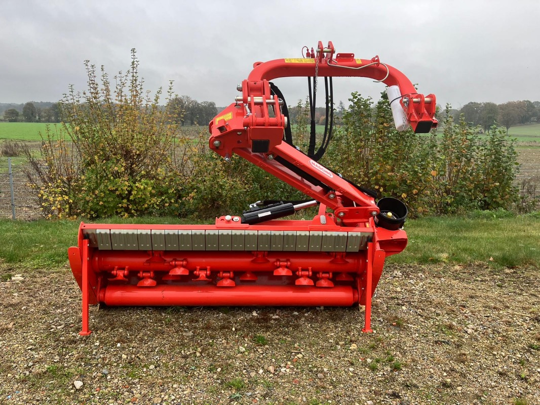 Maschio Giraffa XL 210 SE - Bodenbearbeitungsgerät - Mulchgerät + Häckselgerät