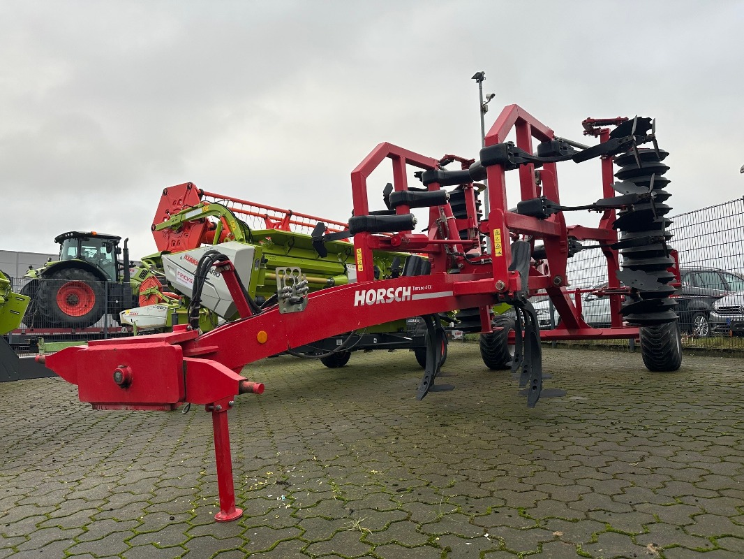 Horsch Terrano 4 FX - Bodenbearbeitungsgerät - Grubber