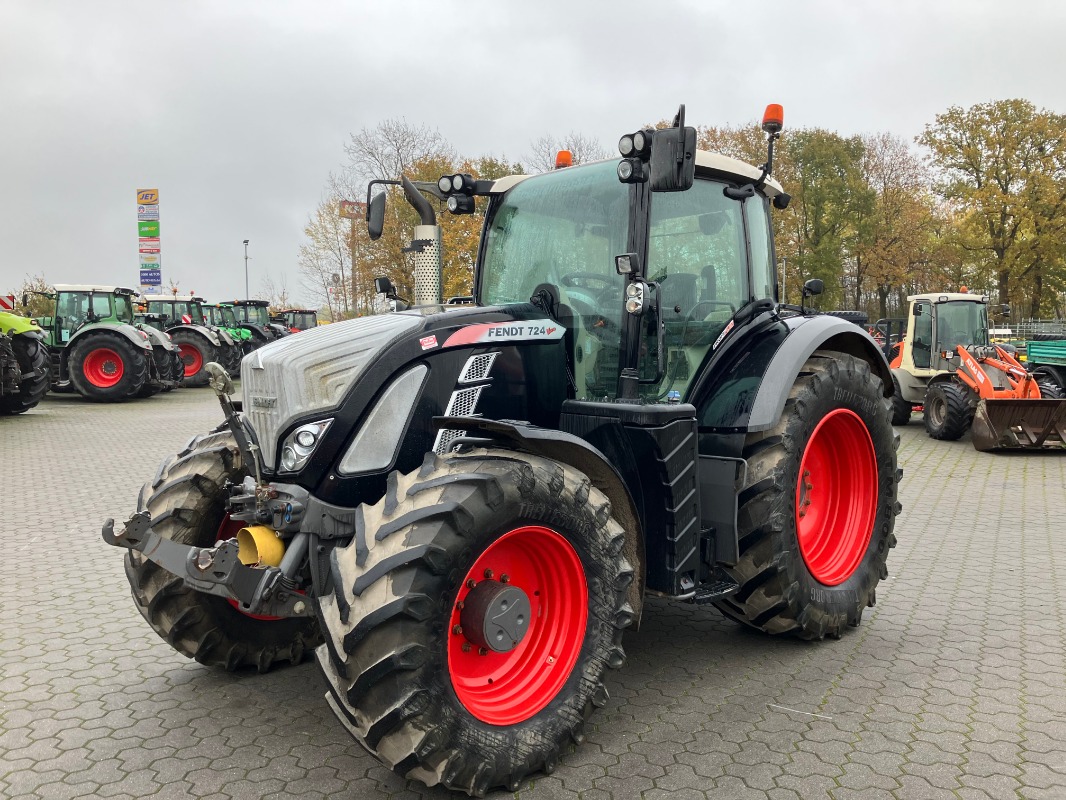 Fendt 724 Vario Profi Plus - Traktor