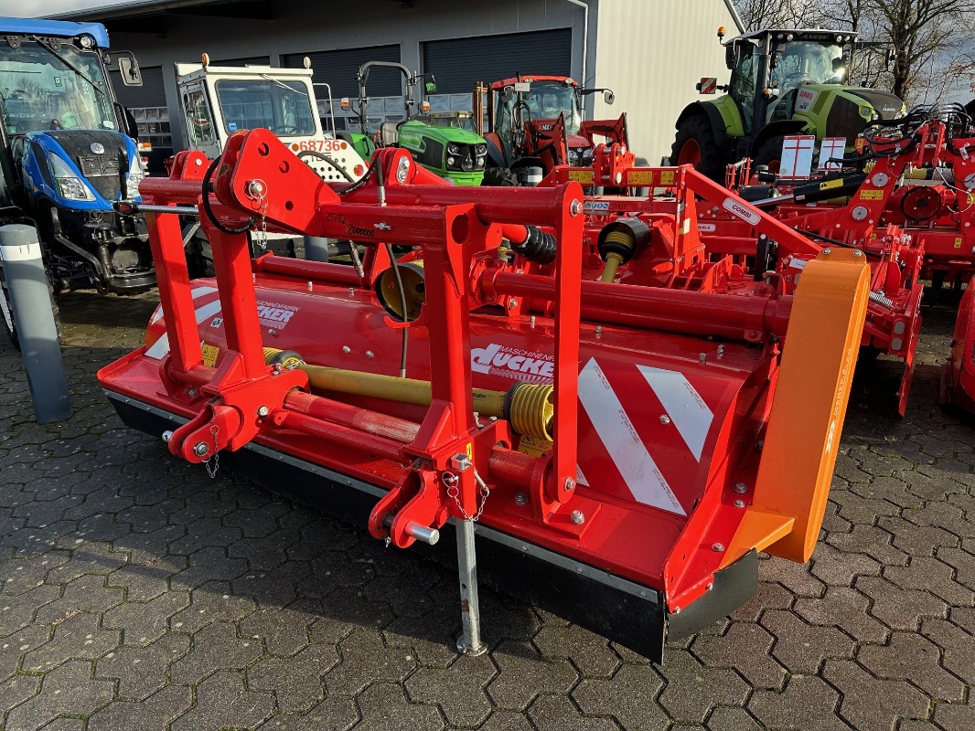 Dücker UM 27 HV G7 - Tecnología para jardines + tecnología municipal - Mulcher