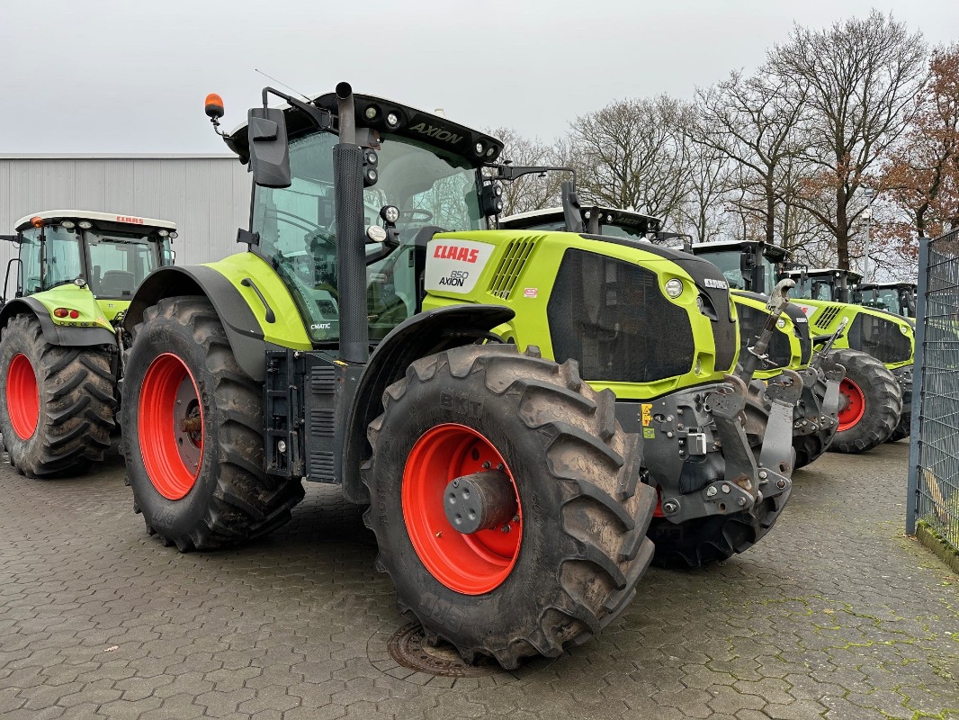 CLAAS Axion 850 Cmatic Cebis Touch - Traktor