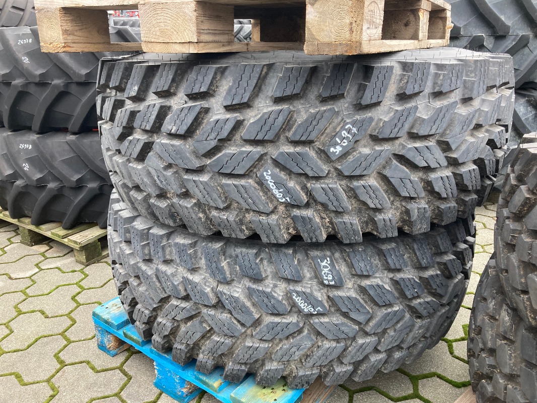 Nokian 2x 440/80 R24 Nokian Räder - Räder + Reifen + Felgen - Komplettradsatz