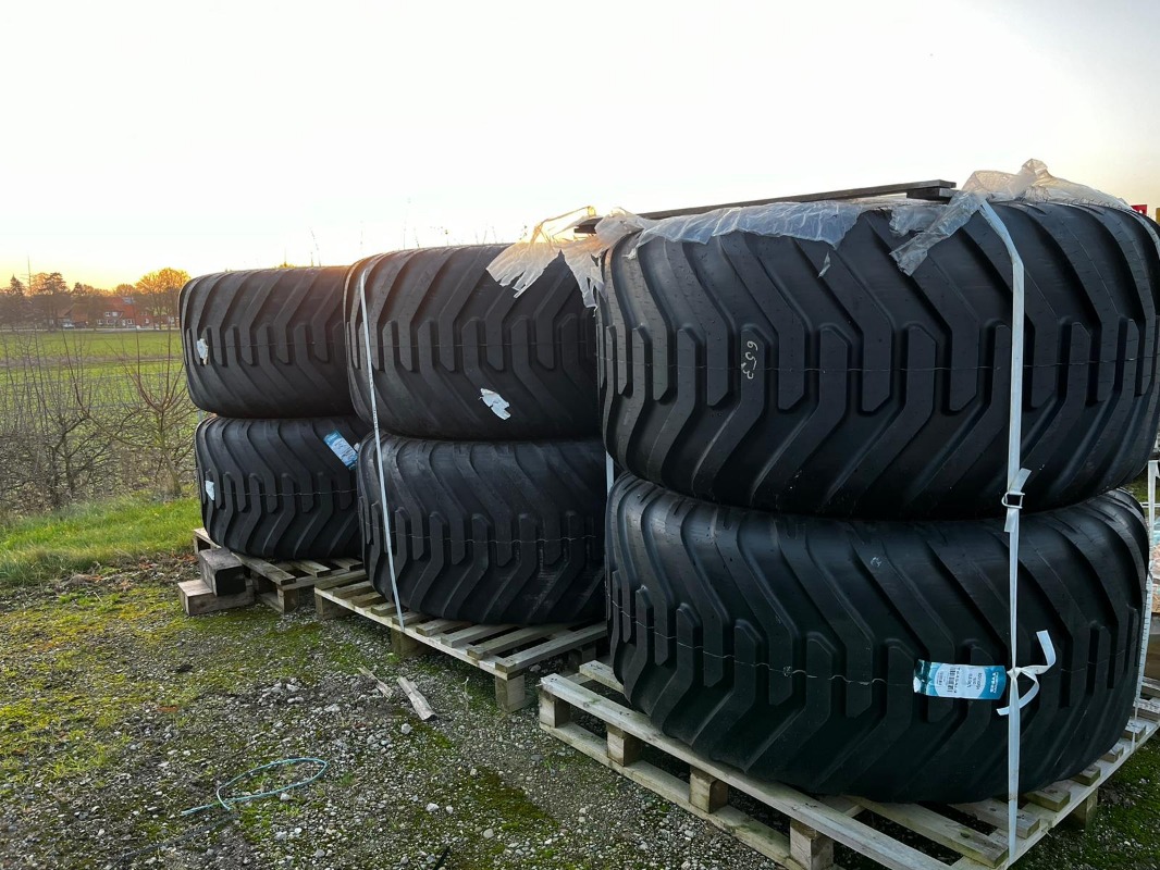 Grasdorf 6 x 800/50 R34 Nokian ELS SB 181 D TL - Räder + Reifen + Felgen - Komplettradsatz