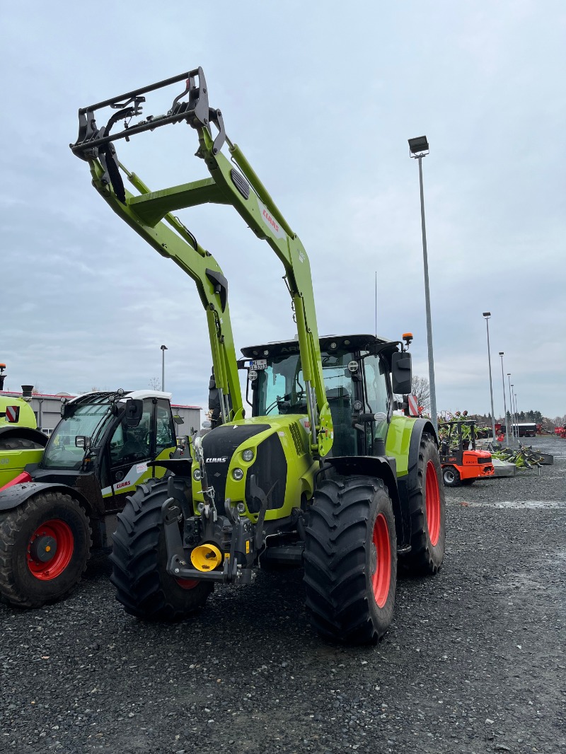 CLAAS Arion 660 CMATIC CEBIS - Tractor