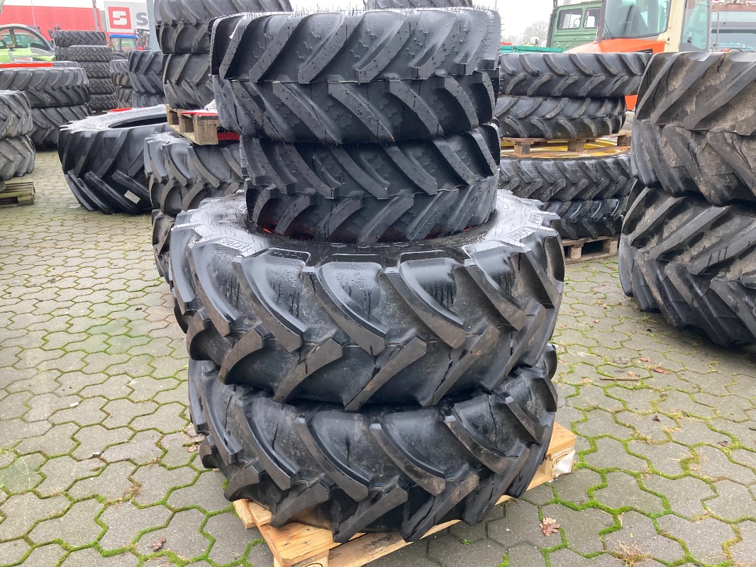 BKT BKT 320/65R18 Mitas 440/70R28 - Räder + Reifen + Felgen - Komplettradsatz