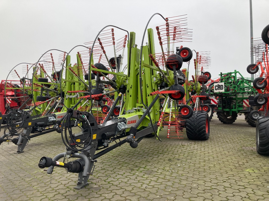 CLAAS Liner 4800 Business - Tecnología de pastoreo + tecnología de cosecha de forraje - Rastrillo